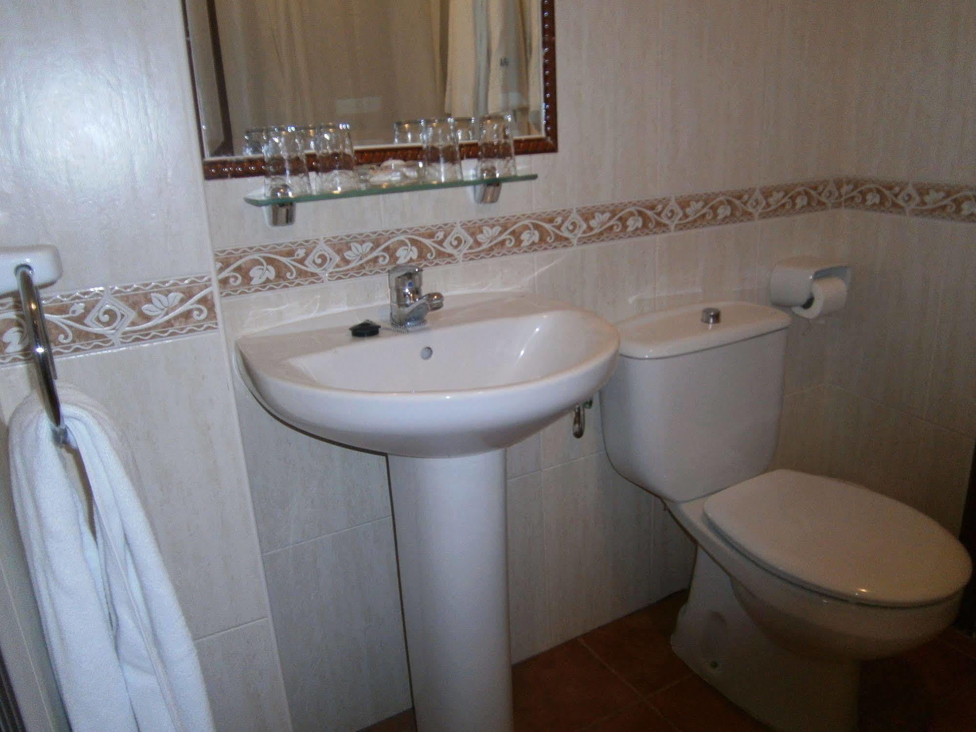 Almanzor Guest house *